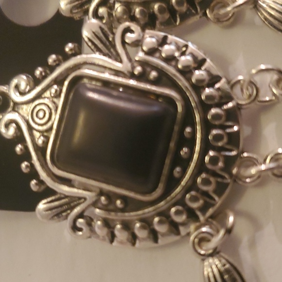 EARRINGS - Picture 3 of 4